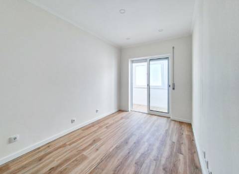 Apartamento T2 Cruz de Pau - Amora