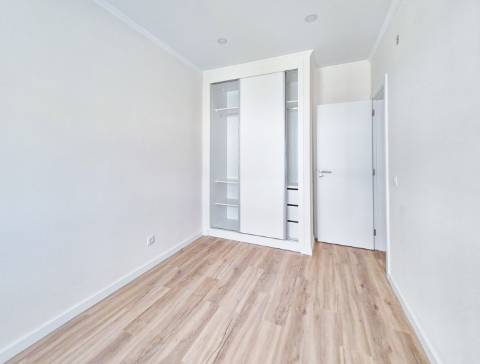 Apartamento T2 Cruz de Pau - Amora