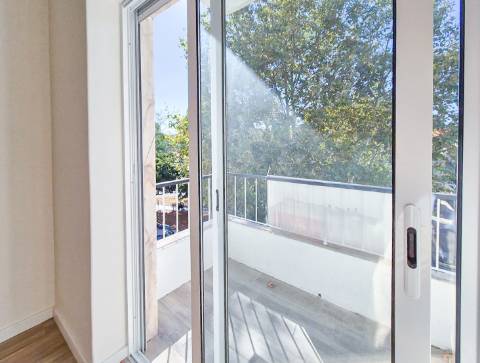 Apartamento T2 Cruz de Pau - Amora