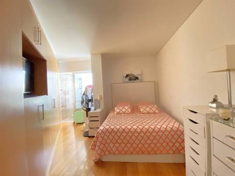 Apartamento T2 Condominio Fechado -  Setubal