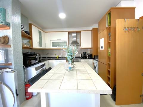 Apartamento T2 Condominio Fechado -  Setubal