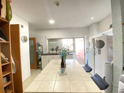Apartamento T2 Condominio Fechado -  Setubal
