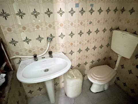 Moscavide - OPORTUNIDADE - Loja p/ Arrendar