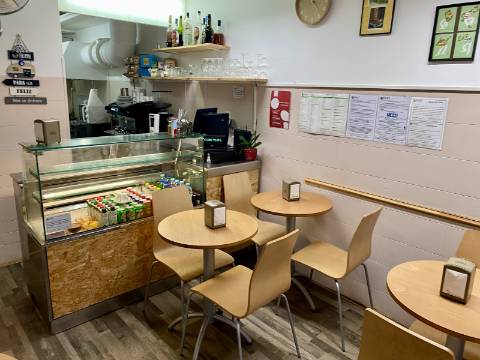 TRESPASSE - CAFÉ SNACK BAR em MOSCAVIDE