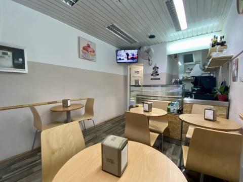 TRESPASSE - CAFÉ SNACK BAR em MOSCAVIDE