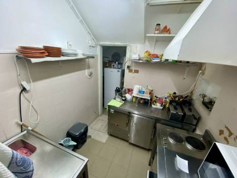 TRESPASSE - CAFÉ SNACK BAR em MOSCAVIDE