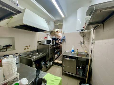 TRESPASSE - CAFÉ SNACK BAR em MOSCAVIDE