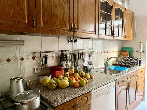 V E N D I D O - T2 Moscavide - 1º ANDAR - 2 Marquises - CENTRAL - Comboio e METRO