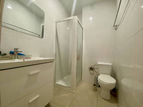 V E N D I D O - T2 Moscavide - 1º ANDAR - 2 Marquises - CENTRAL - Comboio e METRO