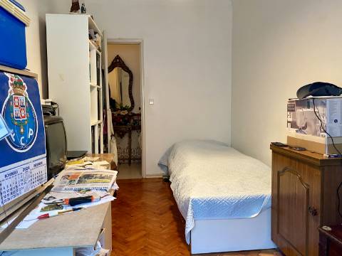 V E N D I D O - T2 Moscavide - 1º ANDAR - 2 Marquises - CENTRAL - Comboio e METRO