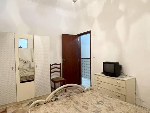 Apartamento T2+1 em Moscavide - RCH Alto c/ Terraço