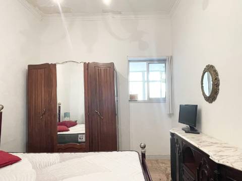 Apartamento T2+1 em Moscavide - RCH Alto c/ Terraço