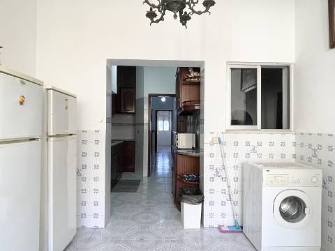 Apartamento T2+1 em Moscavide - RCH Alto c/ Terraço
