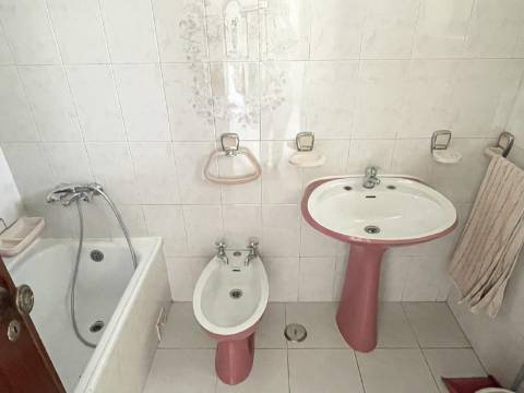 Apartamento T2+1 em Moscavide - RCH Alto c/ Terraço