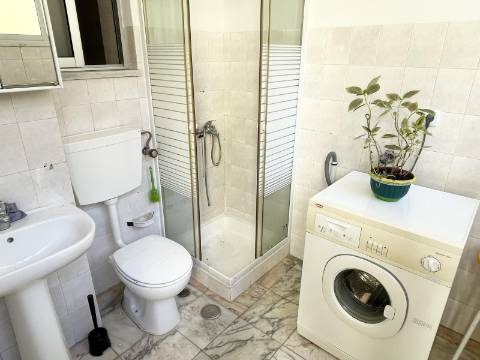 Apartamento T2+1 em Moscavide - RCH Alto c/ Terraço