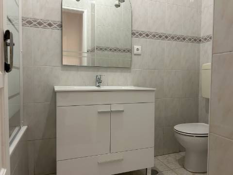 A R R E N D A D O - Apartamento T2+1 - Moscavide - Remodelado
