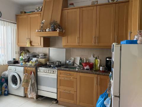 V E N D I D O - Excelente T1 c/ 62m2 em Moscavide - Boas Áreas - Varanda