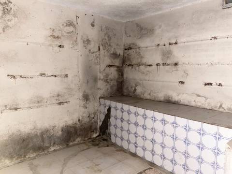 LOJA c/ Cave - Moscavide - Ideal para Comércio / Serviços - CENTRAL