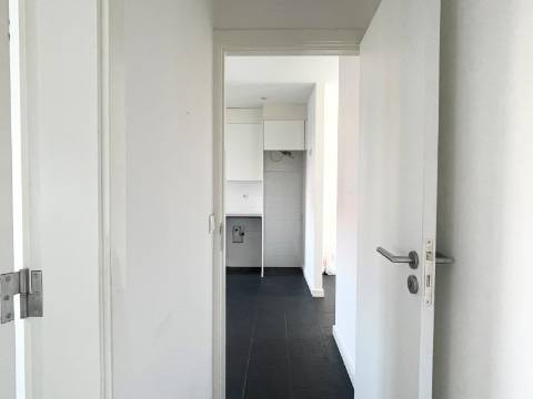 Apartamento T2 p/ ARRENDAR - Moscavide - Central - TERRAÇO