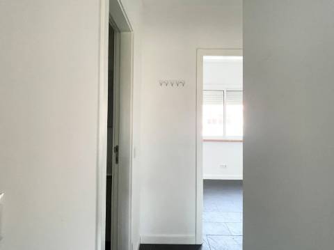 Apartamento T2 p/ ARRENDAR - Moscavide - Central - TERRAÇO