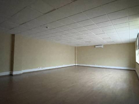 Escritório nos Olivais - Muita luz natural - Estacionamento