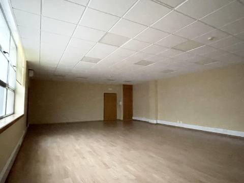 Escritório nos Olivais - Muita luz natural - Estacionamento