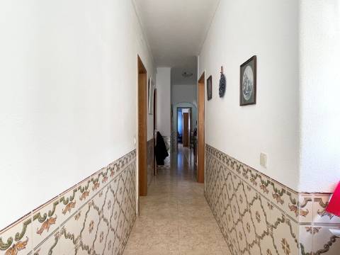 Apartamento T2 em Moscavide - 2º Andar - Ótimas Áreas
