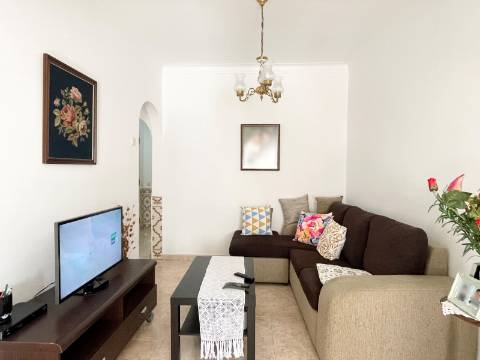 Apartamento T2 em Moscavide - 2º Andar - Ótimas Áreas