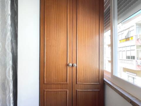 Apartamento T2 em Moscavide - 2º Andar - Ótimas Áreas