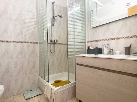 Apartamento T2 em Moscavide - 2º Andar - Ótimas Áreas