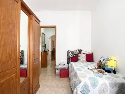 Apartamento T2 em Moscavide - 2º Andar - Ótimas Áreas
