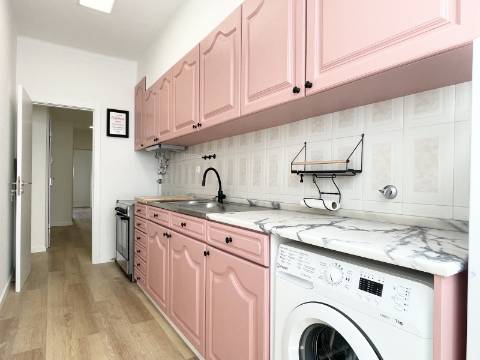 Apartamento T1 em Moscavide - 1º Andar - Recuperado