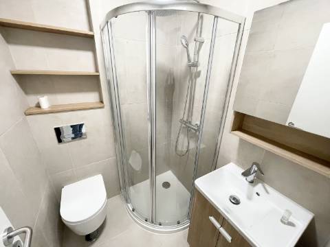 Apartamento T1 em Moscavide - 1º Andar - Recuperado