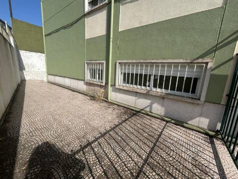 T2+1 - Lumiar p/ Venda - Remodelado - Terraço de 100m2