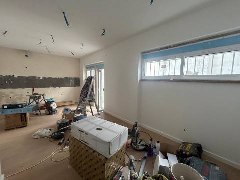 T2+1 - Lumiar p/ Venda - Remodelado - Terraço de 100m2