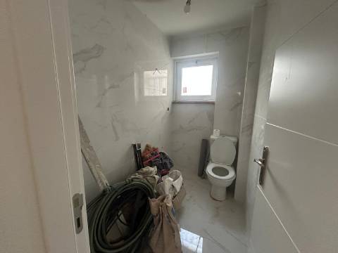 T2+1 - Lumiar p/ Venda - Remodelado - Terraço de 100m2