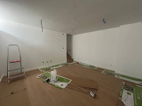 T2+1 - Lumiar p/ Venda - Remodelado - Terraço de 100m2