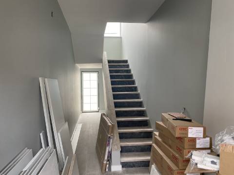 Andar de Moradia T3 - 1º Andar - 1 TERRAÇO - 2 Varandas em Santa Iria da Azóia