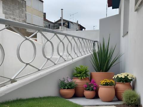 Andar de Moradia T3 - 1º Andar - 1 TERRAÇO - 2 Varandas em Santa Iria da Azóia