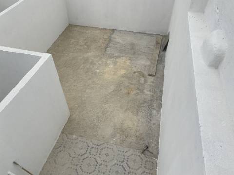 Andar de Moradia T3 - 1º Andar - 1 TERRAÇO - 2 Varandas em Santa Iria da Azóia