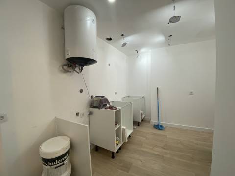 T2+1 Alverca - Apartamento Remodelado - RCH ALTO - Central