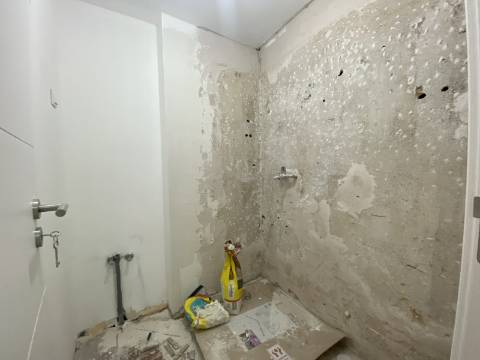 T2+1 Alverca - Apartamento Remodelado - RCH ALTO - Central