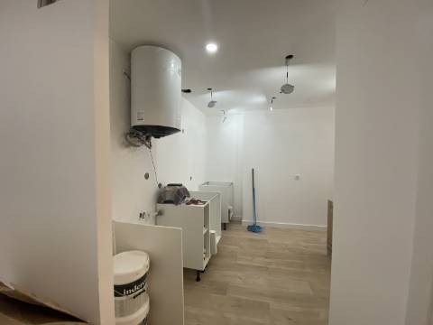 T2+1 Alverca - Apartamento Remodelado - RCH ALTO - Central