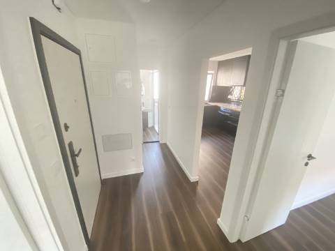 Apartamento T2 - Moscavide - Remodelado - A Estrear - Junto ao Metro