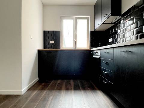 Apartamento T2 - Moscavide - Remodelado - A Estrear - Junto ao Metro