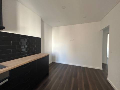 Apartamento T2 - Moscavide - Remodelado - A Estrear - Junto ao Metro
