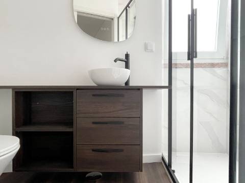 Apartamento T2 - Moscavide - Remodelado - A Estrear - Junto ao Metro