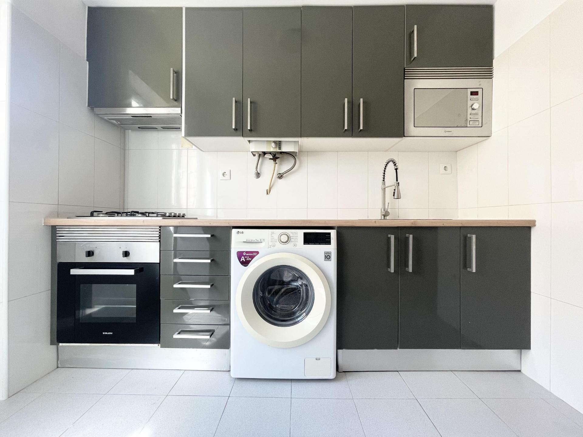 Apartamento T2 em Moscavide - Remodelado - 3º Andar
