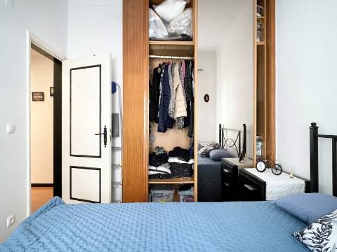 Apartamento T2 - Moscavide - Remodelado - RCH a nível de 1º andar - METRO