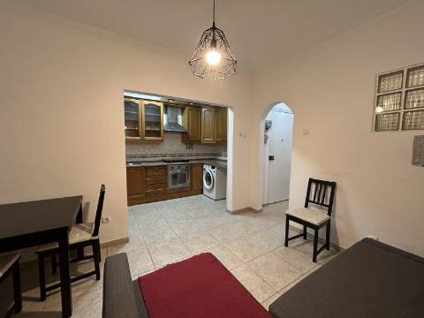 T1 - Moscavide p/ Arrendar - 1ºandar - CENTRAL